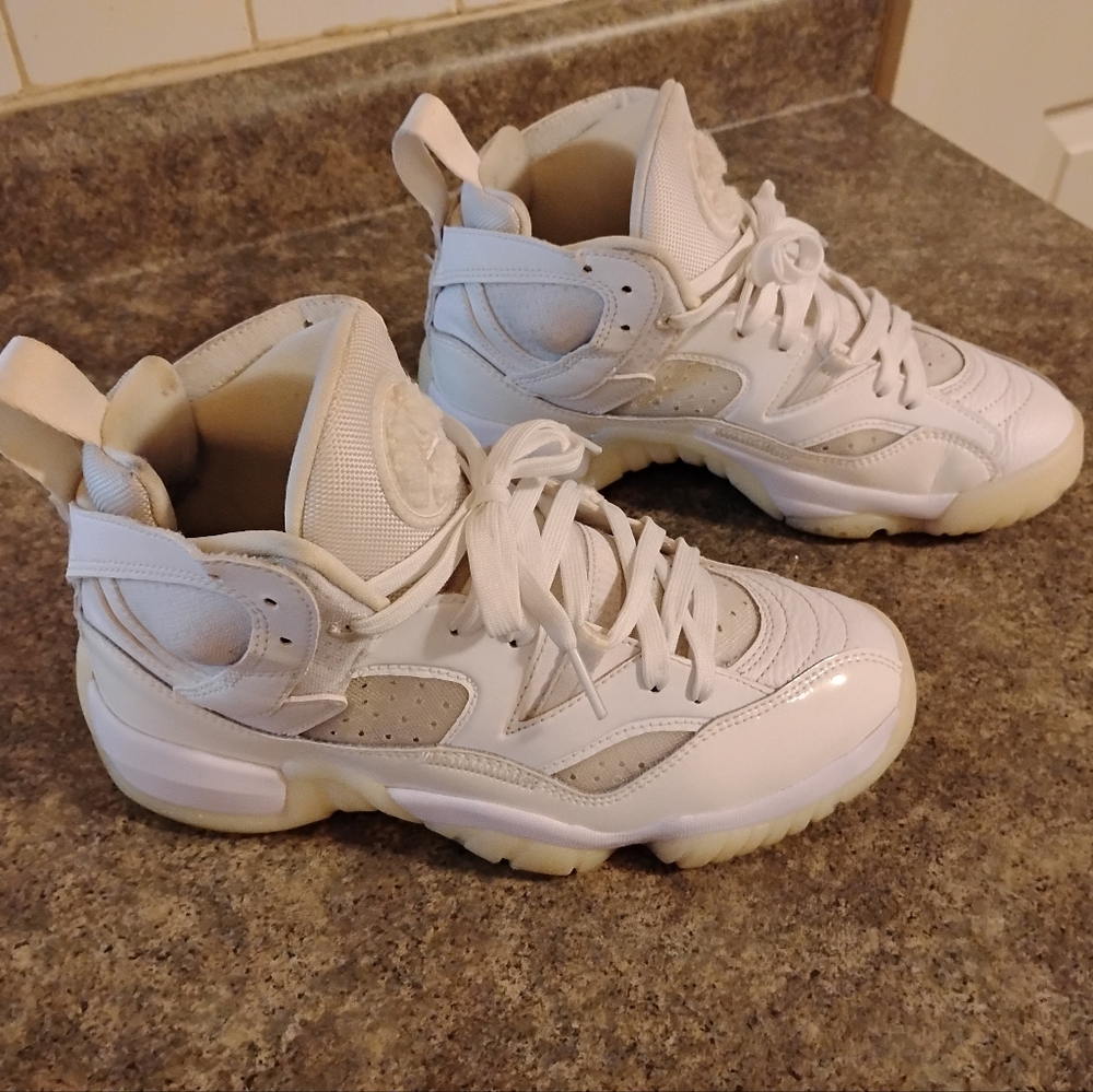 Woman's Jordan Jumpman Two Trey Shoes